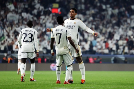 谷爱凌说戴三枚奖牌很重 谷爱凌说戴三枚奖牌很重